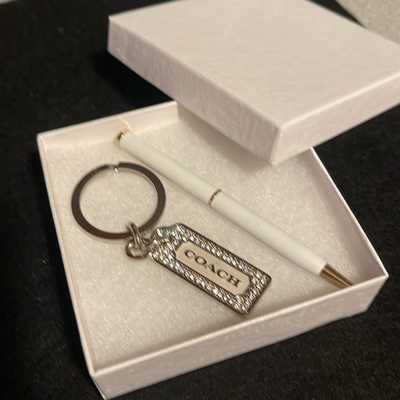 Coach Keychain and Pen Set - Picture 2 of 6